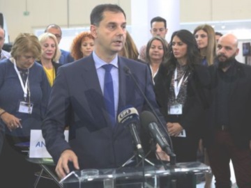 Συνάντηση του υπουργού Τουρισμού με τη διοίκηση του Εμπορικού Συλλόγου Αθηνών