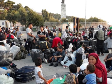 525 αιτούμενοι ασύλου έφθασαν στη Μυτιλήνη τις τελευταίες 48 ώρες
