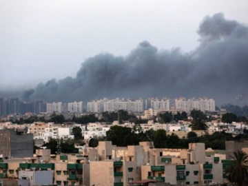 Λιβύη: Οι δυνάμεις του Χάφταρ λένε ότι πλησιάζουν στην Τρίπολη