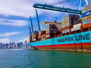 Προειδοποίηση Maersk: «Τρικυμία» στις μεταφορές φορτίων από τον εμπορικό πόλεμο ΗΠΑ - Κίνας