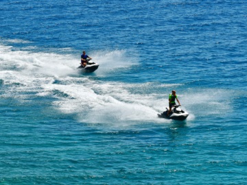 Απαγόρευση κυκλοφορίας ατομικών σκαφών - jet ski σε περιοχές του Λιμεναρχείου Πειραιά