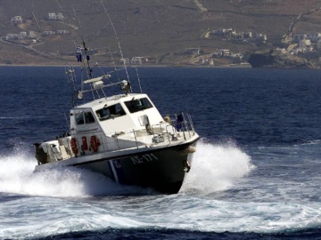 Σύγκρουση φορτηγού πλοίου με δεξαμενόπλοιο στο Κερατσίνι - Το Λιμενικό διεξάγει έρευνες
