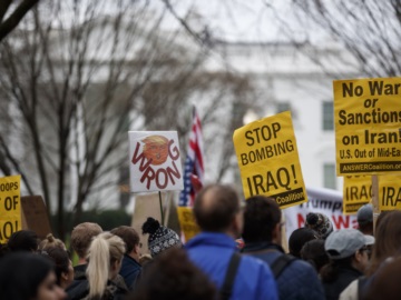 Διαδηλώσεις σε Ουάσινγκτον, Νέα Υόρκη και άλλες πόλεις κατά ενός πολέμου με το Ιράν