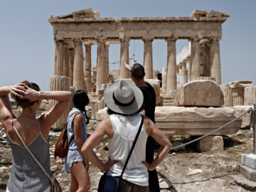 TUI | Τουρισμός: Η Ελλάδα κορυφαίος προορισμός για τους Γερμανούς το 2020- Επανέρχεται η Ισπανία