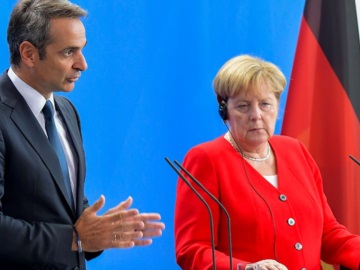 Τη δυσαρέσκειά του για τη μη συμμετοχή της Ελλάδας στη Διάσκεψη του Βερολίνου εξέφρασε ο πρωθυπουργός, σε τηλεφωνική επικοινωνία με την Ά. Μέρκελ