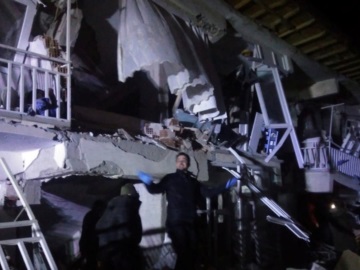 Τουλάχιστον 6 νεκροί στο σεισμό 6,8 βαθμών στην ανατολική Τουρκία 