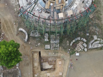 Η ανακάλυψη ενός οικοδομήματος κάτω από τη Θόλο στο Ασκληπιείο Επιδαύρου ρίχνει νέο φως στο περίφημο ιερό του Ασκληπιού