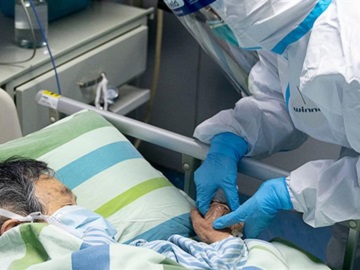 Ξεπέρασαν τους χίλιους οι νεκροί της επιδημίας πνευμονίας που προκαλεί ο 2019-nCoV μετά την καταγραφή 103 νέων θανάτων στη Χουμπέι