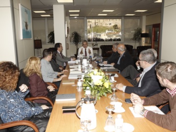 Συνάντηση του Περιφερειάρχη Αττικής Γ.Πατούλη με εκπροσώπους του Οργανισμού Λιμένος Πειραιώς (ΟΛΠ) και των Ναυπηγοεπισκευαστικών επιχειρήσεων