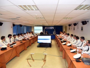Επίσκεψη σπουδαστών Πολεμικού Ναυτικού στο Αρχηγείο του Λιμενικού