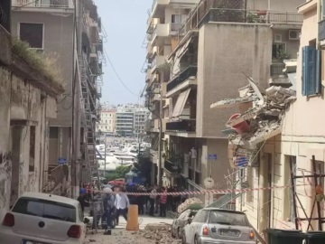 Τραγωδία στον Πειραιά: Νεκρός από κατάρρευση κτιρίου στο Πασαλιμάνι