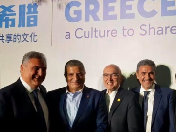 Ο Γιώργος Πατούλης στην επίσκεψη της Ελληνικής αποστολής υπό τον Κυριάκο Μητσοτάκη στο Hellas House στη Σαγκάη
