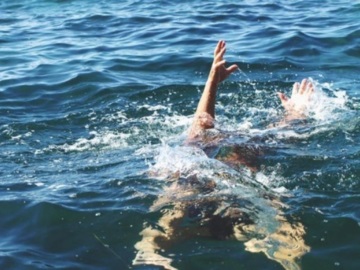 Τραγωδία: Πήγε για μπάνιο στη θάλασσα και έπαθε ανακοπή ενώ κολυμπούσε