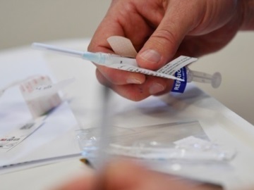 ΠΟΥ: Ένα εμβόλιο δεν αρκεί από μόνο του για την καταπολέμηση της πανδημίας