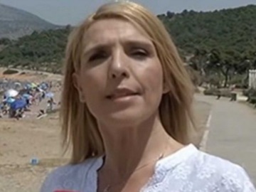 Επίθεση με πέτρες σε δημοσιογράφο του Alpha για ρεπορτάζ στις παραλίες
