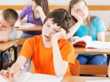 Η συχνή χρήση οθονών από τους μαθητές Δημοτικού επηρεάζει αρνητικά τις σχολικές επιδόσεις τους