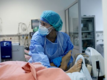  Κορωνοϊός-Έρευνα: Τρεις στους τέσσερις νοσηλευθέντες έχουν τουλάχιστον ένα σύμπτωμα έξι μήνες μετά