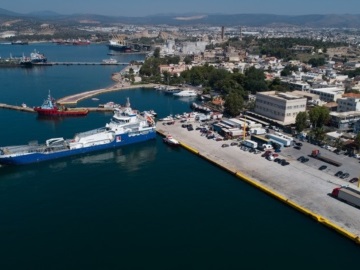 Το λιμάνι της Ελευσίνας παρακολουθεί τις εξελίξεις στο Θριάσιο!