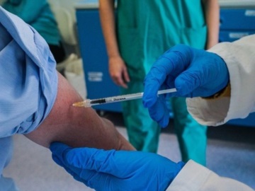 Επιπλέον 144 εμβολιαστικά κέντρα μπαίνουν από σήμερα στη «μάχη» του εμβολιασμού