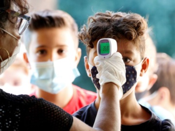 Κοροναϊός – Τα παιδιά εξίσου ευάλωτα στη μόλυνση με τους ενηλίκους