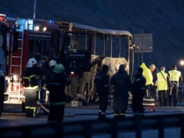  Βουλγαρία – Βαρύ πένθος την επομένη του τραγικού δυστυχήματος τουριστικού λεωφορείου από τη Βόρεια Μακεδονία