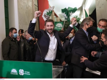 Νίκος Ανδρουλάκης: Ένας νέος παίκτης στο πολιτικό σκηνικό που απειλεί τον δικομματισμό