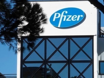 Έσοδα 15 δισ. δολαρίων περιμένει από το εμβόλιο η Pfizer 