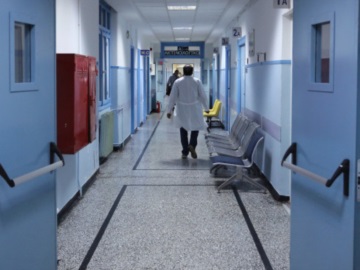 Κέρκυρα: Μυστήριο με νοσηλεύτρια που παρέλυσε ύστερα από τον δεύτερο εμβολιασμό 