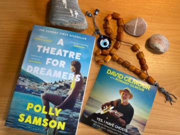 Ύδρα: Το best seller της Polly Samson κυκλοφορεί σε βιβλίο τσέπης μαζί με CD συνθέσεις του David Gilmour 