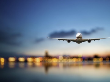 Οι αερομεταφορείς αντιδρούν στο σχέδιο της κυβέρνησης της Βρετανίας: &quot;Μόνο οι πλούσιοι θα μπορούν να ταξιδεύουν στο εξωτερικό&quot;