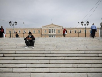 Σύννεφα στην Ελλάδα μετά τα δυσοίωνα νέα από την Ισπανία – Το trickle down, τα διλλήματα και το διακύβευμα των εκλογών