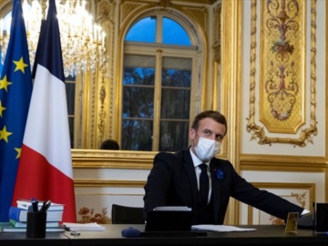 Γαλλία: «Στρατηγοί με παντόφλες» ονειρεύονται πραξικόπημα
