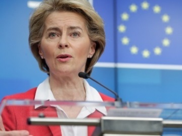 Φον ντερ Λάιεν: Η ΕΕ είναι «έτοιμη να συζητήσει» άρση της πατέντας για τα εμβόλια κατά της Covid  