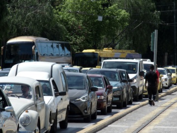 Αττική: 50% αύξηση κυκλοφορίας οχημάτων σε 20 κεντρικούς δρόμους - Μετά την άρση των μέτρων