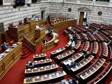 Συνεπιμέλεια: Ονομαστική ψηφοφορία για δύο άρθρα του νομοσχεδίου ζήτησε ο ΣΥΡΙΖΑ