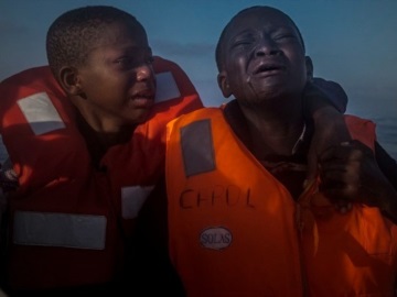 Νιγηρία: Πλεούμενο με 160 επιβάτες ανετράπη - Πάνω από 100 αγνοούνται