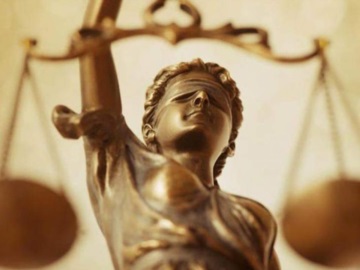 Η έλλειψη ισονομίας καθιστά ελλειμματικό το κράτος δικαίου - Άρθρο του Δημήτρη Παξινού 