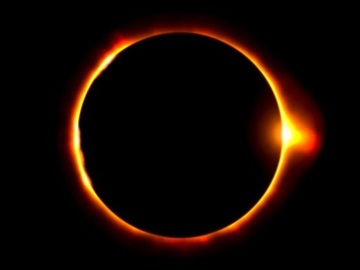 Ηλιακή έκλειψη αύριο: Ένα &quot;δαχτυλίδι&quot; ηλιακού φωτός γύρω από το φεγγάρι 