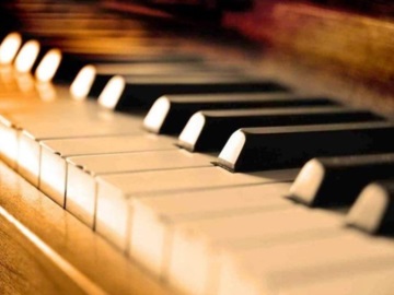Θεσσαλονίκη: Καθηγητής πιάνου στο Κρατικό Ωδείο αποπλανούσε ανήλικες μαθήτριες - Τι καταγγέλλεται