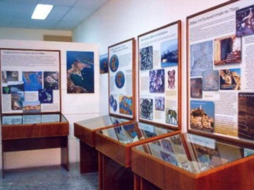 Επισκεφθείτε στον Πόρο την μοναδική έκθεση Κοχυλιών στην Χατζοπούλειο Δημοτική Βιβλιοθήκη Πόρου