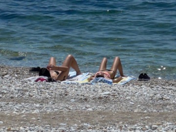 Ο φετινός Ιούλιος υπήρξε ο πιο θερμός της δεκαετίας για τα νησιά του Αιγαίου