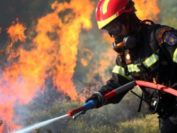 Συνεχίζονται τα προβλήματα με τις φωτιές στη Μεσσηνία, ιδιαίτερα σε Μέλπεια και Βλαχόπουλο