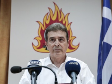 Χρυσοχοΐδης προς ΣΥΡΙΖΑ: Και πυροσβέστης και επιτελικός, συνεχώς παρών