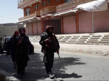 Αφγανιστάν: Η βόρεια πόλη Μαζάρ-ι-Σαρίφ πέφτει στα χέρια τον Ταλιμπάν
