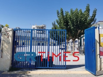 Θεσσαλονίκη: Εντοπίστηκαν βόμβες μολότοφ σε κάδο σκουπιδιών στην αυλή σχολείου