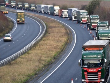 H Γερμανία ψάχνει επειγόντως... έως 80.000 οδηγούς - Προειδοποιήσεις για άδεια ράφια