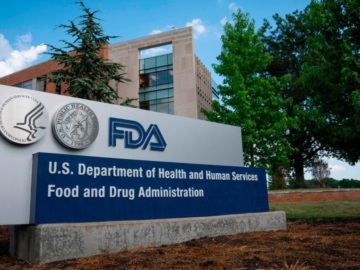 ΗΠΑ: «Οχι» από τον FDA σε τρίτη δόση του εμβολίου της Pfizer στο σύνολο του πληθυσμού