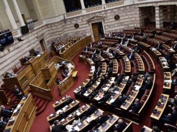 Βουλή: Έντονο φραστικό επεισόδιο Γεωργιάδη- Πολάκη- Χρειάστηκε η επέμβαση της αστυνομικής φρουράς