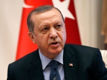 Ερντογάν: Δημοψήφισμα για τη μεταρρύθμιση υπέρ της ισλαμικής μαντίλας, αν χρειαστεί