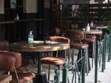 Νέα Σμύρνη: Άδεια η καφετέρια που έδιωξε τους ηλικιωμένους - Φέρεται να σχεδιάζει «πάρτι μόνο για τρίτη ηλικία»
